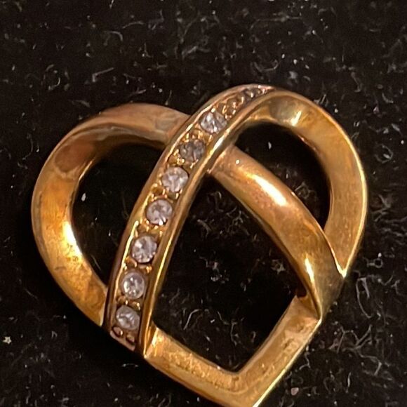 1” retired Premier Designs “Romantic” gold tone open cross crossed heart pendant - Picture 5 of 10